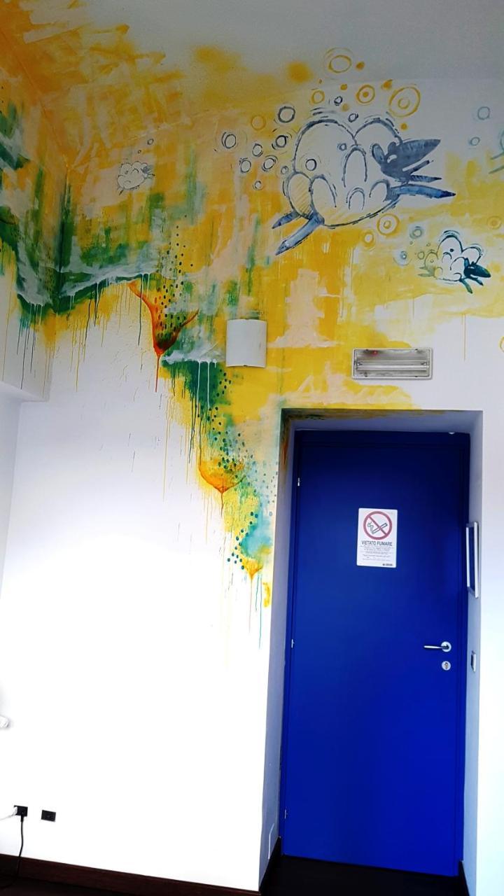 Single Room with Balcony,775920757:JPEG